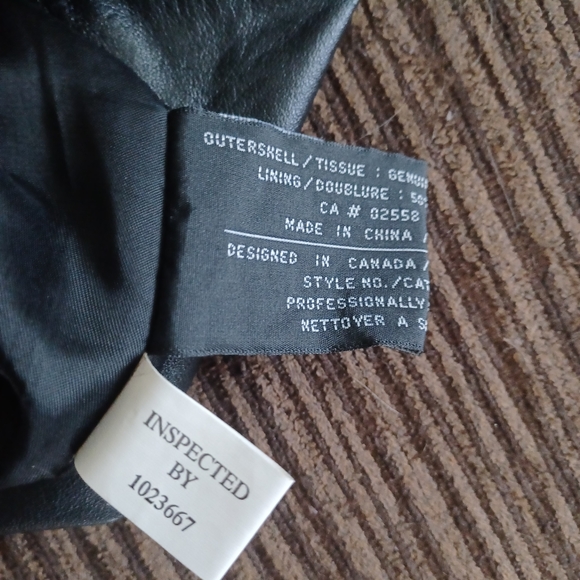 Danier Genuine Leather Skirt - Picture 7 of 8